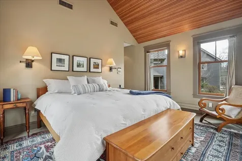 55 Audubon Way Auburn NH 03032