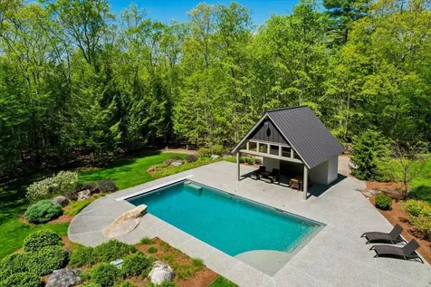 55 Audubon Way Auburn NH 03032