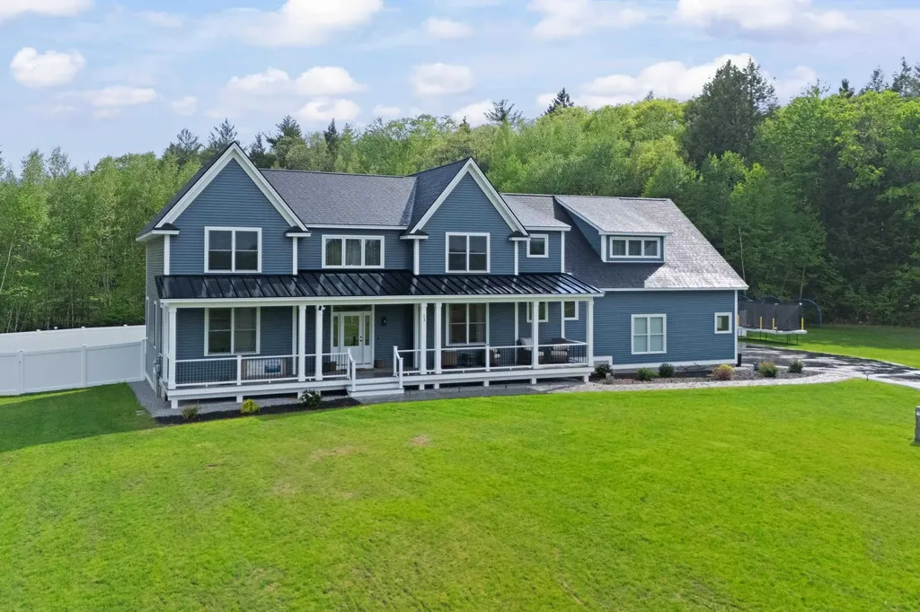 13 Stone Creek Drive Brentwood NH 03833
