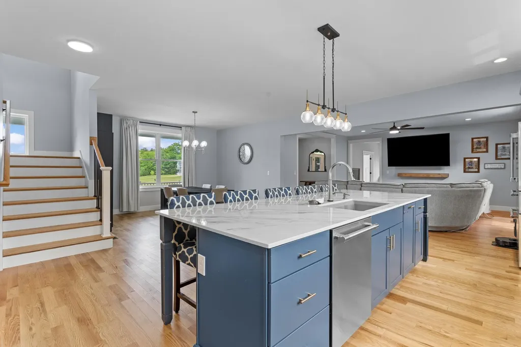 13 Stone Creek Drive Brentwood NH 03833