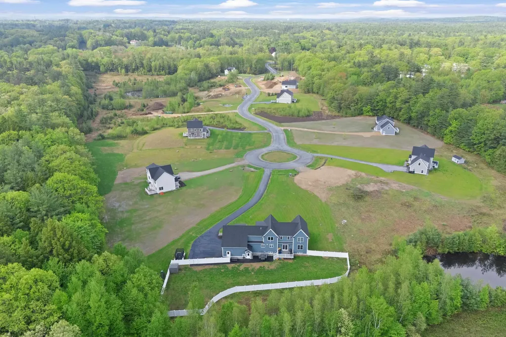 13 Stone Creek Drive Brentwood NH 03833