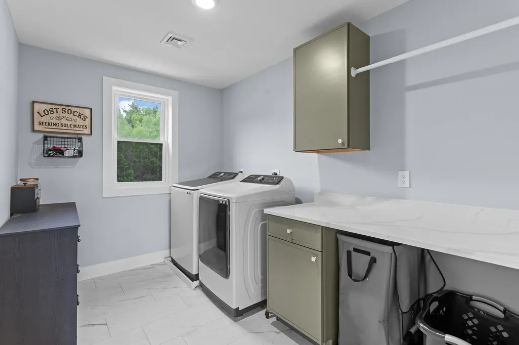 13 Stone Creek Drive Brentwood NH 03833