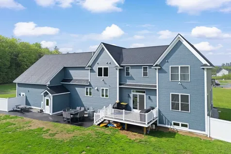 13 Stone Creek Drive Brentwood NH 03833
