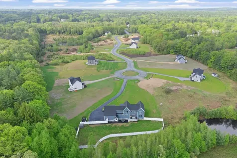 13 Stone Creek Drive Brentwood NH 03833