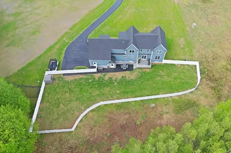 13 Stone Creek Drive Brentwood NH 03833