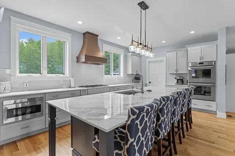 13 Stone Creek Drive Brentwood NH 03833