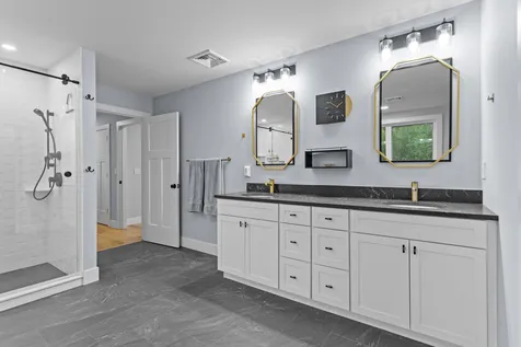 13 Stone Creek Drive Brentwood NH 03833