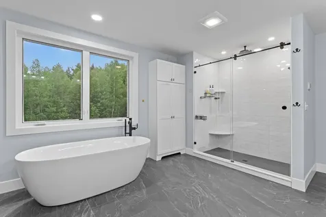 13 Stone Creek Drive Brentwood NH 03833