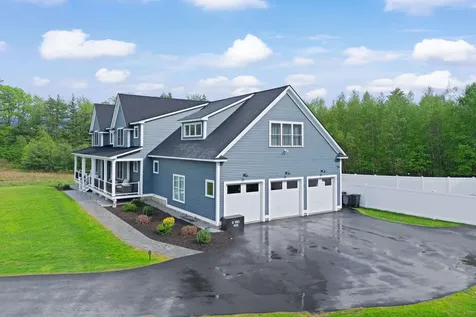 13 Stone Creek Drive Brentwood NH 03833