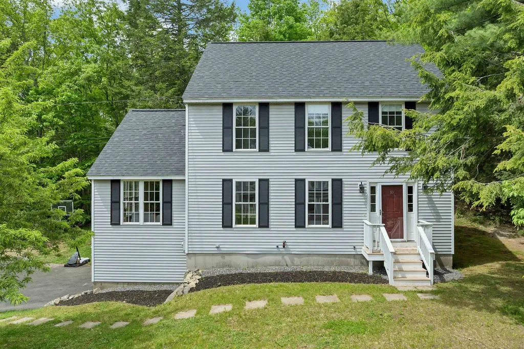 10 Edwin Lane Newmarket NH 03857