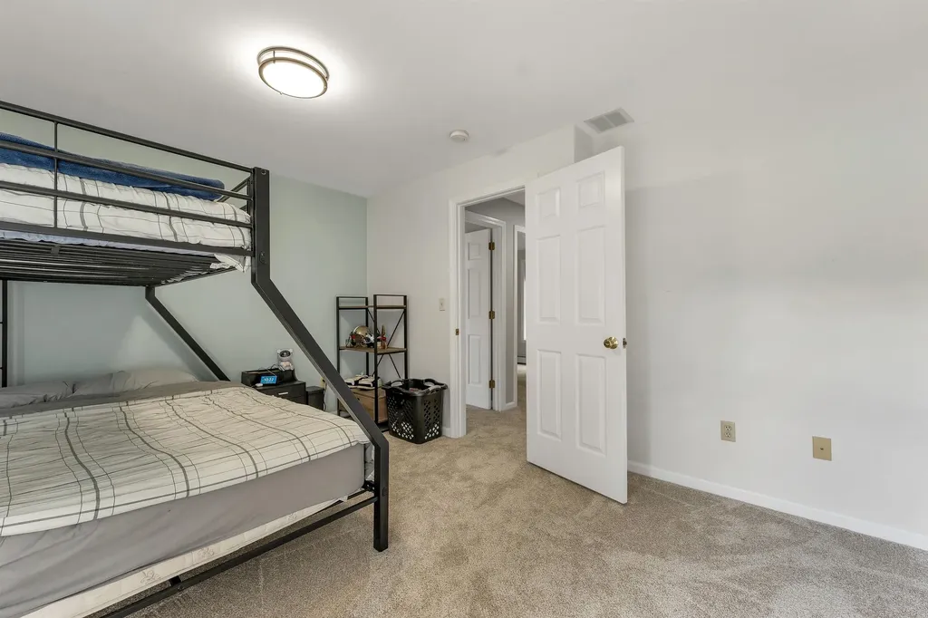 10 Edwin Lane Newmarket NH 03857