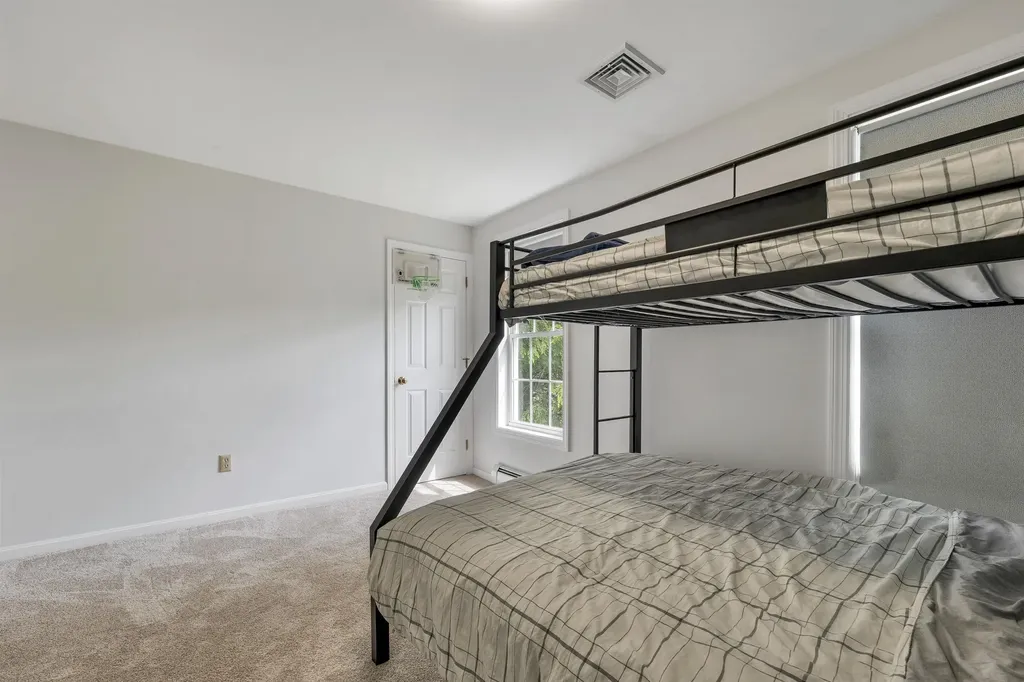 10 Edwin Lane Newmarket NH 03857