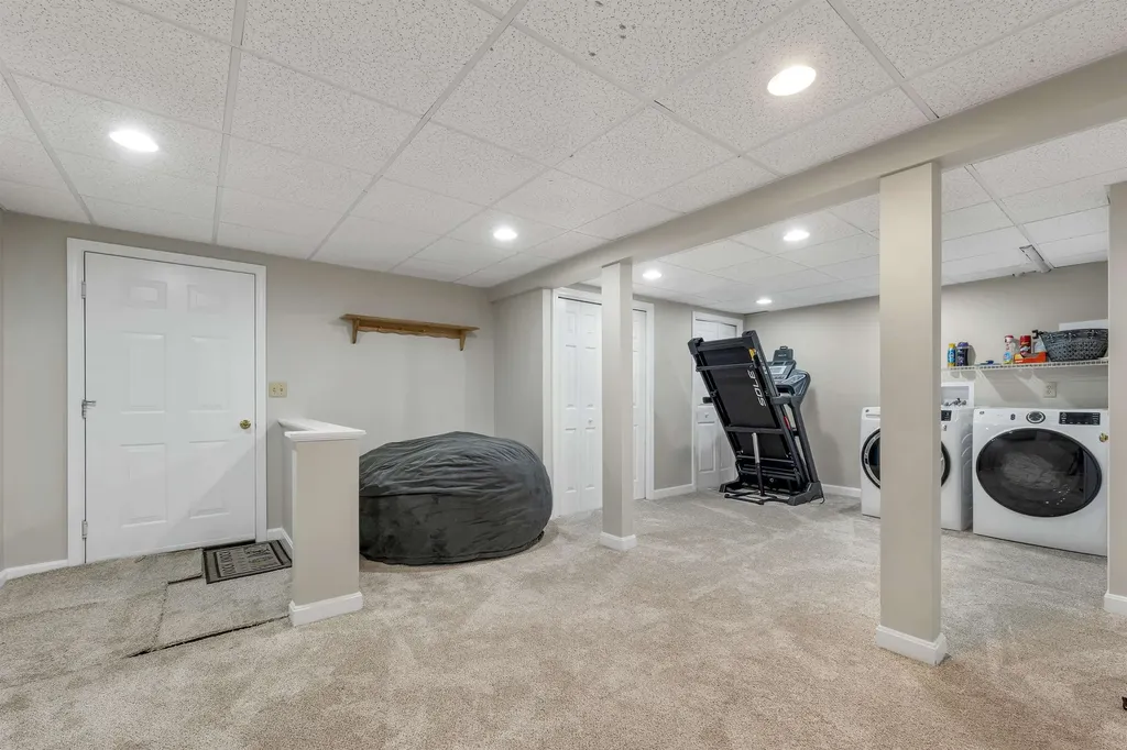 10 Edwin Lane Newmarket NH 03857