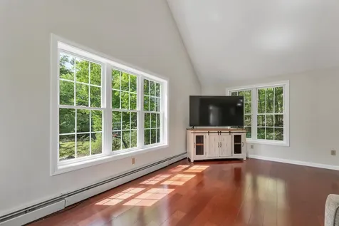 10 Edwin Lane Newmarket NH 03857