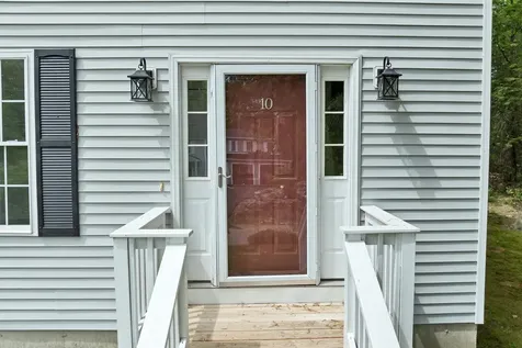 10 Edwin Lane Newmarket NH 03857