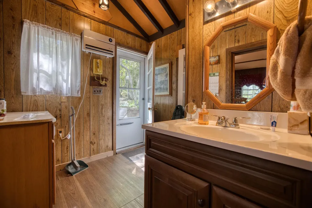 10 Old Broad Bay Road 1 Ossipee NH 03814