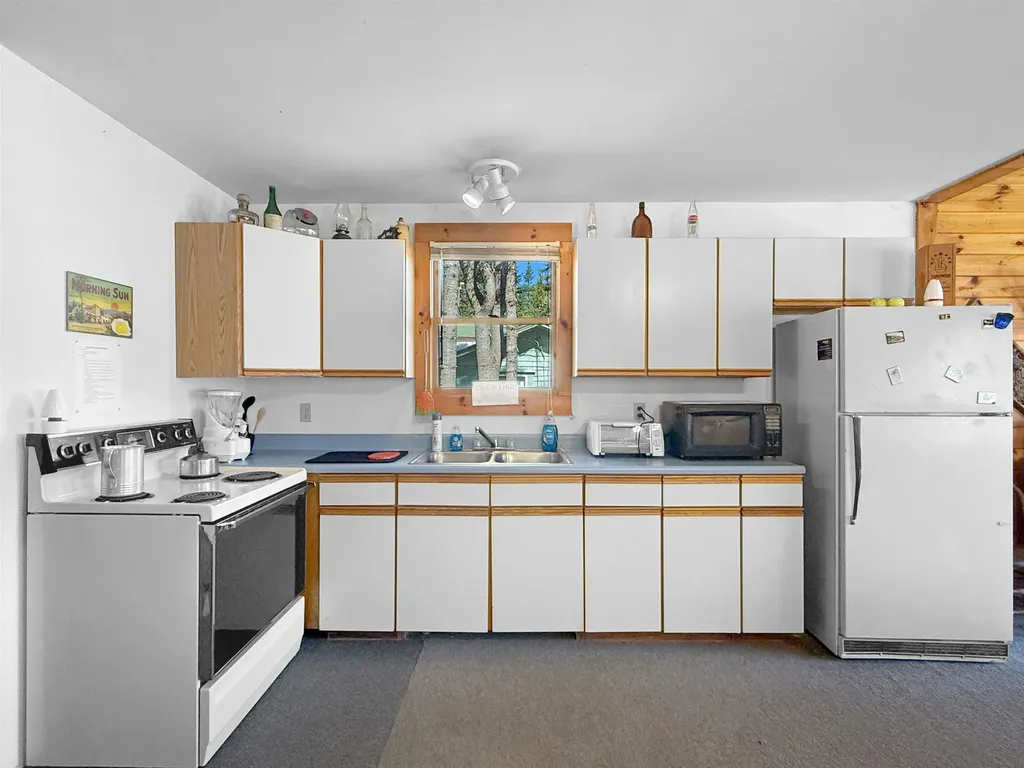 19 Backiel Drive Stewartstown NH 03576