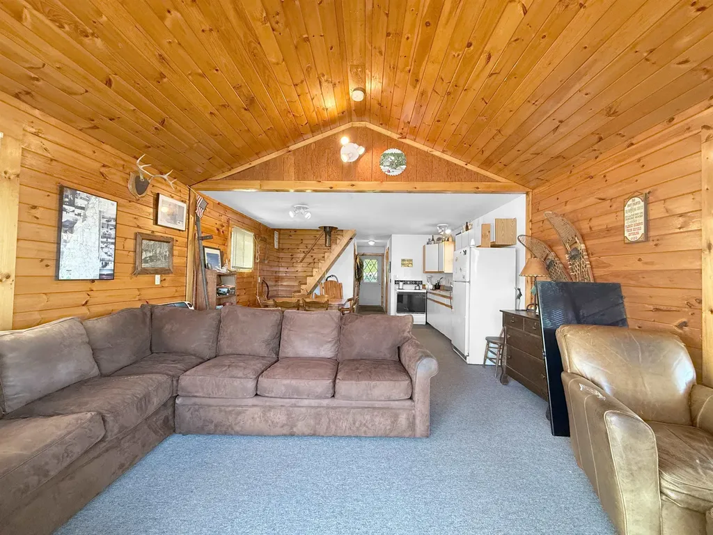19 Backiel Drive Stewartstown NH 03576