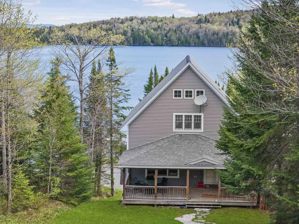 19 Backiel Drive Stewartstown NH 03576