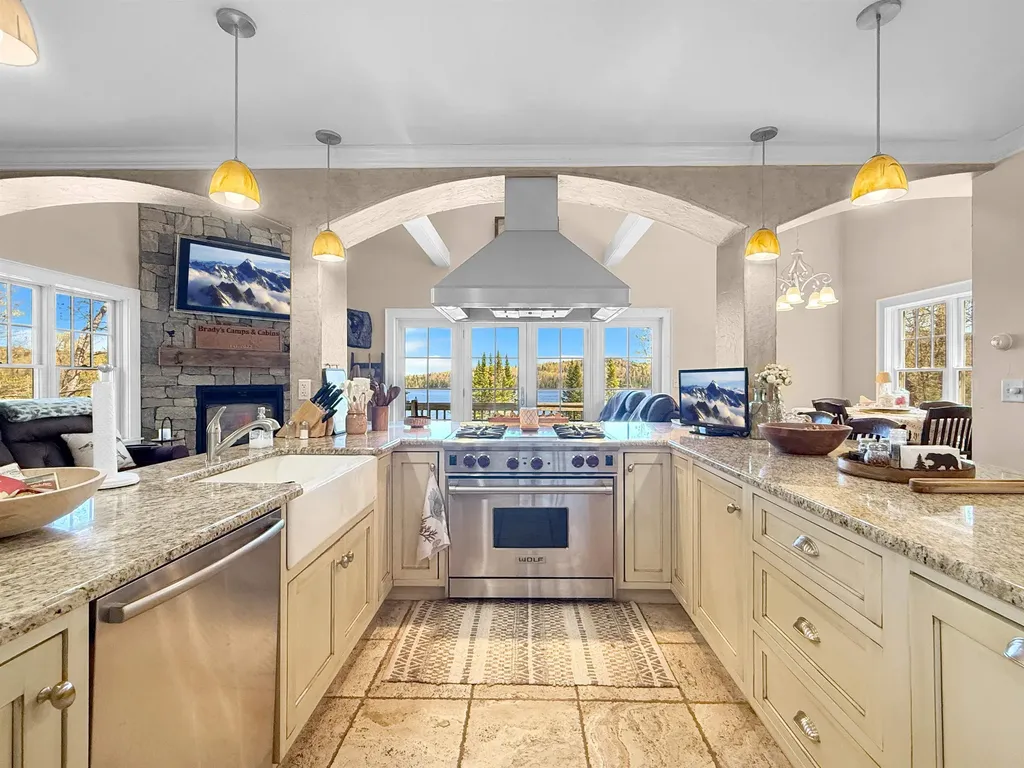19 Backiel Drive Stewartstown NH 03576