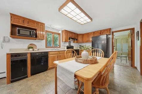 4 Scottsdale Road Atkinson NH 03811