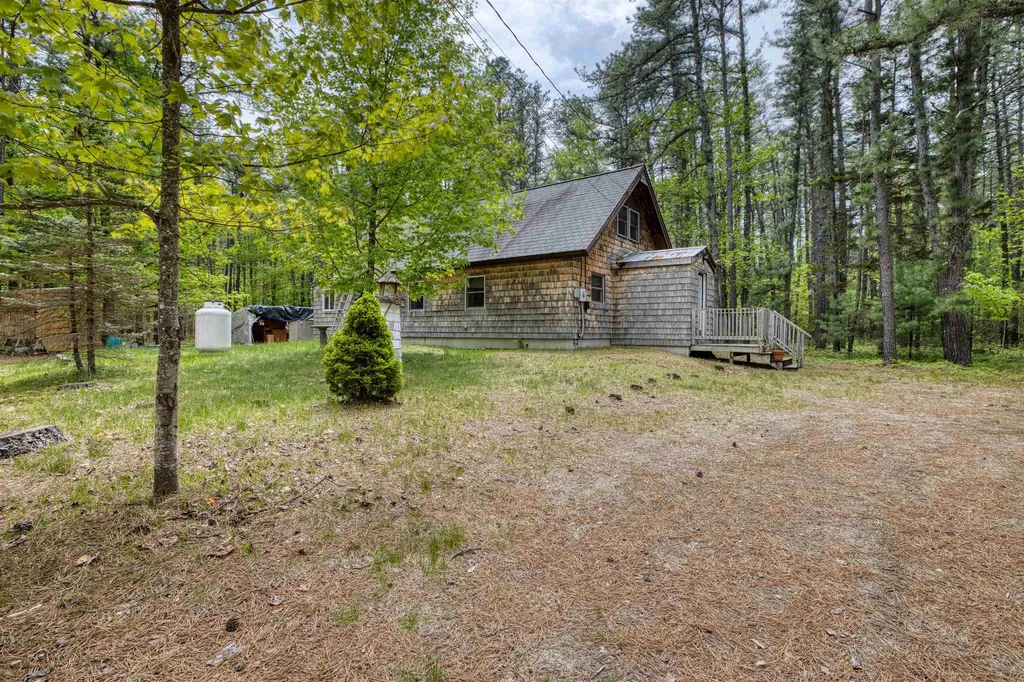 31 Stoddard Lane Freedom NH 03836