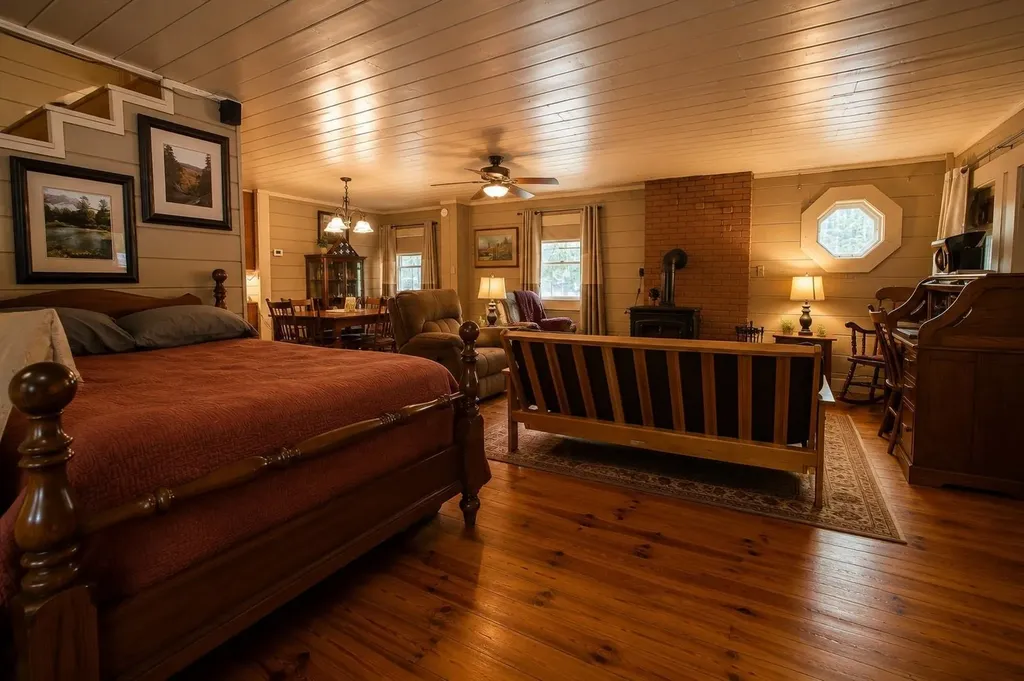 31 Stoddard Lane Freedom NH 03836