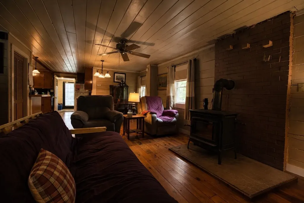 31 Stoddard Lane Freedom NH 03836