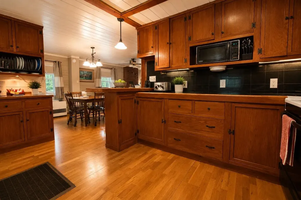 31 Stoddard Lane Freedom NH 03836