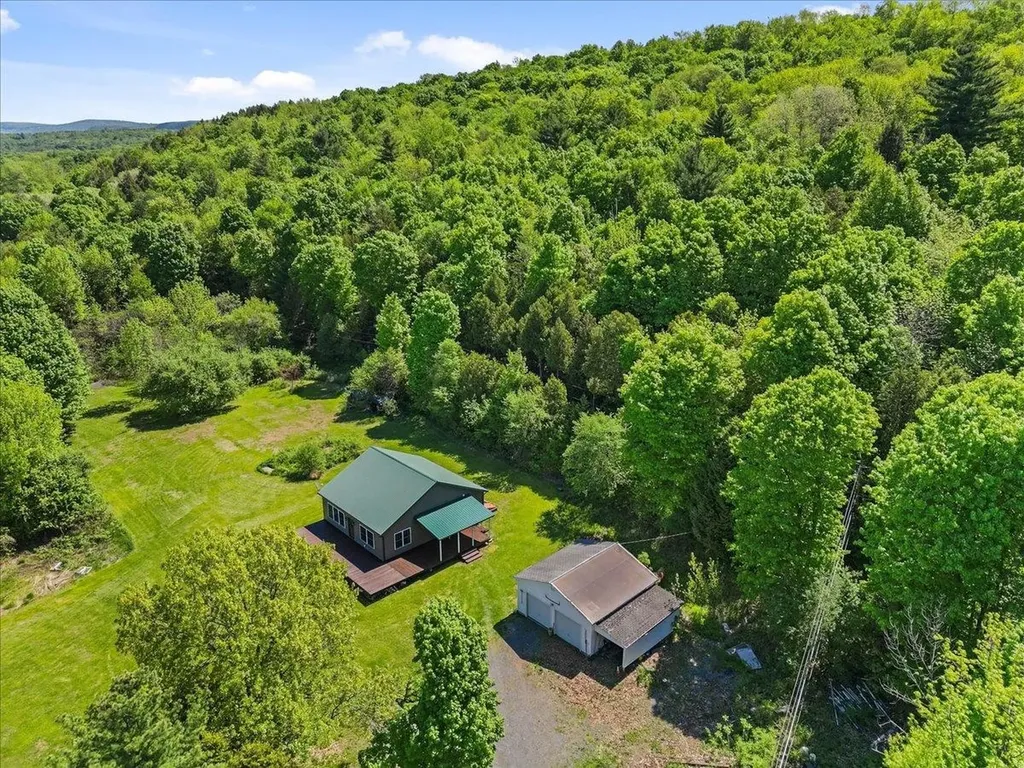 105 Sweeney Farm Road Georgia VT 05478