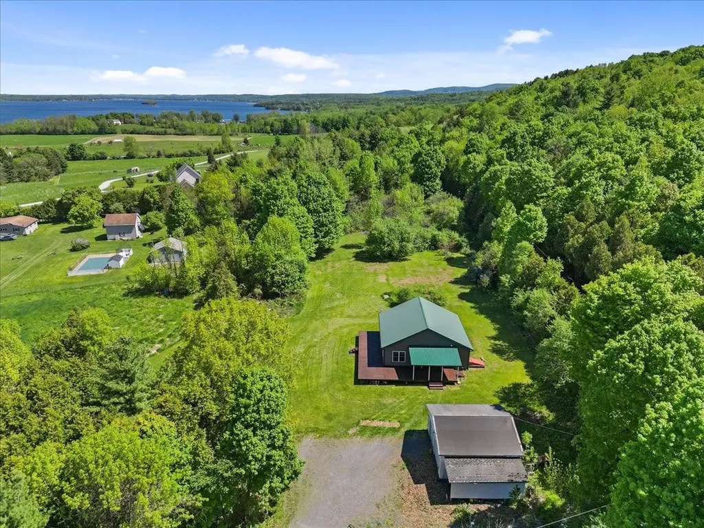 105 Sweeney Farm Road Georgia VT 05478