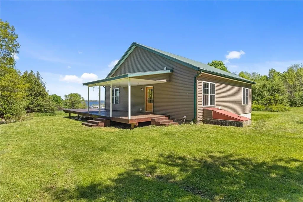 105 Sweeney Farm Road Georgia VT 05478