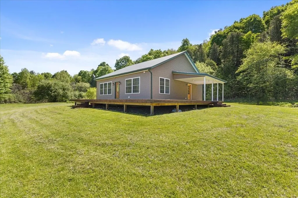 105 Sweeney Farm Road Georgia VT 05478
