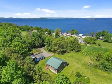 105 Sweeney Farm Road Georgia VT 05478