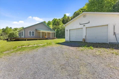 105 Sweeney Farm Road Georgia VT 05478