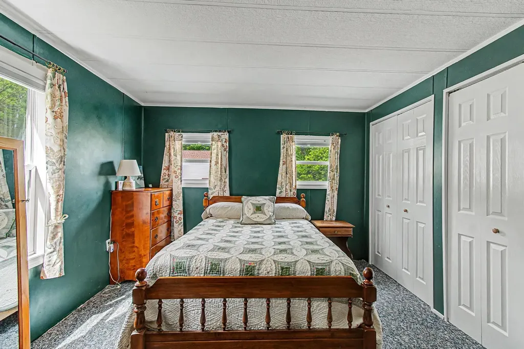 450 Bronson Road Georgia VT 05478