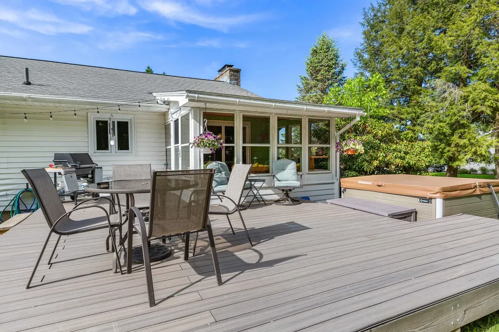 15 Hillcrest Drive Lebanon NH 03766