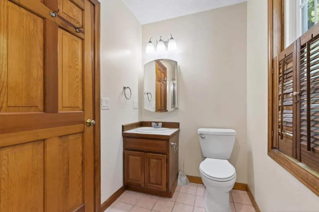 58 Penny Lane Laconia NH 03246