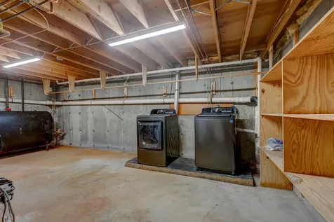 58 Penny Lane Laconia NH 03246