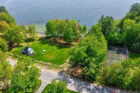 58 Penny Lane Laconia NH 03246