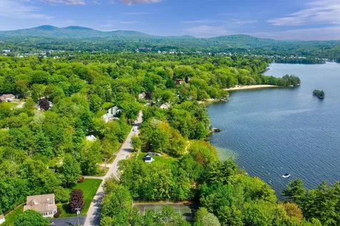 58 Penny Lane Laconia NH 03246
