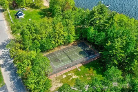 58 Penny Lane Laconia NH 03246