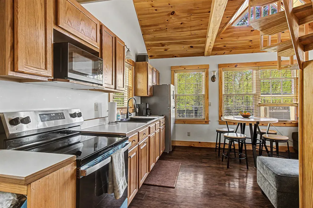 11 Hojaboom Road St. Albans Town VT 05478