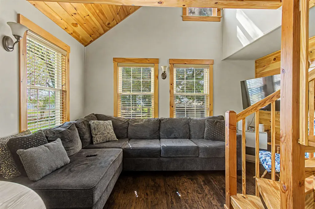 11 Hojaboom Road St. Albans Town VT 05478