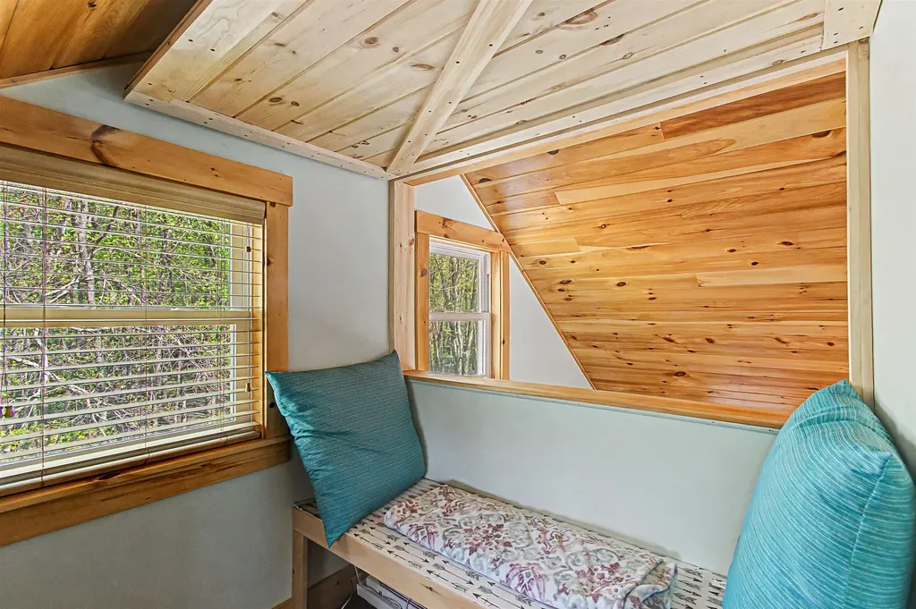 11 Hojaboom Road St. Albans Town VT 05478