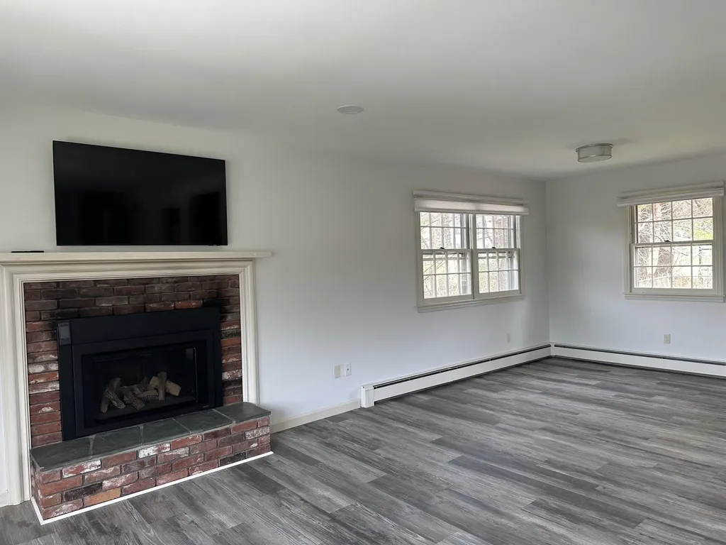 38 Parkside Road New London NH 03257