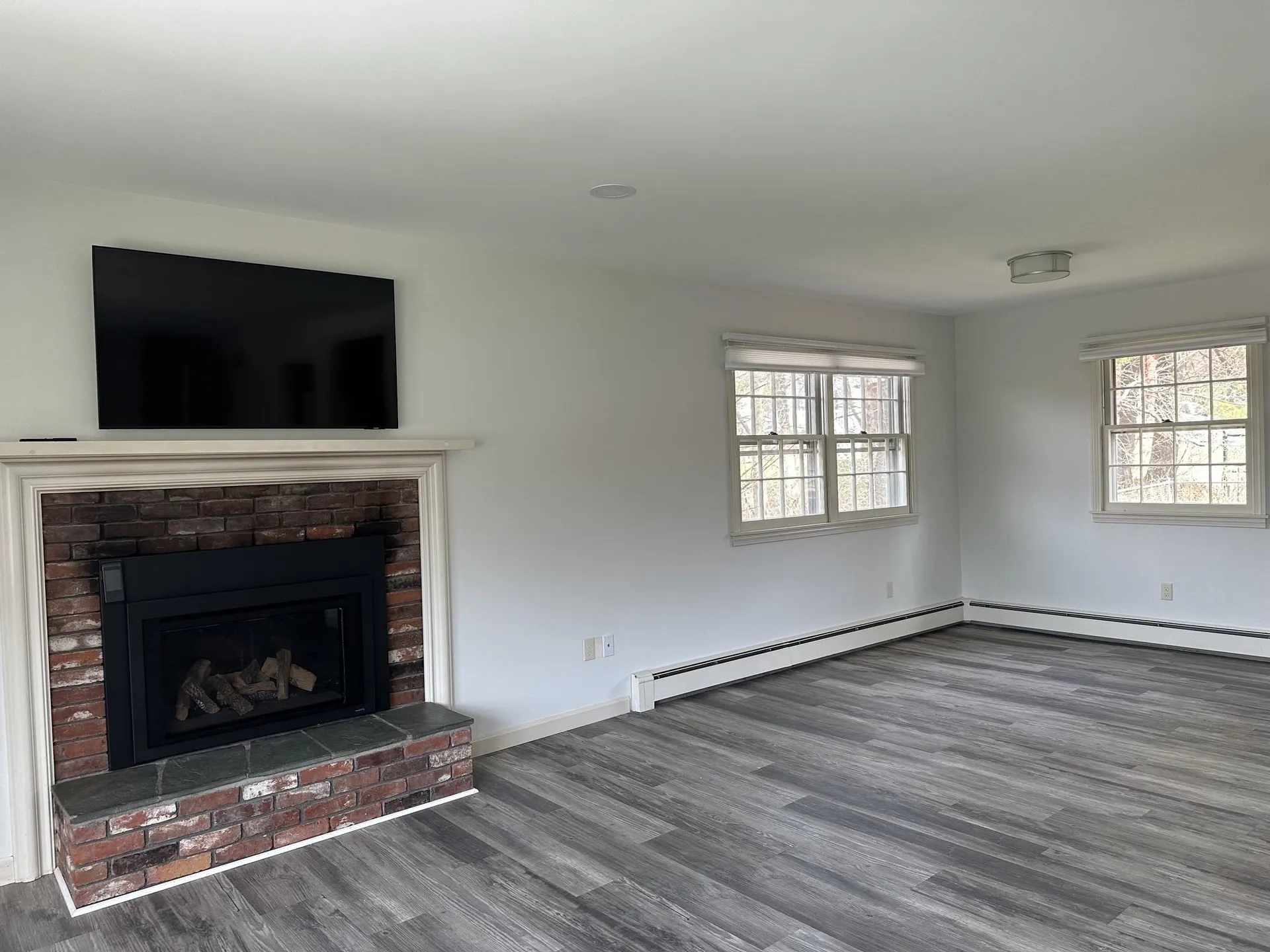 38 Parkside Road New London NH 03257