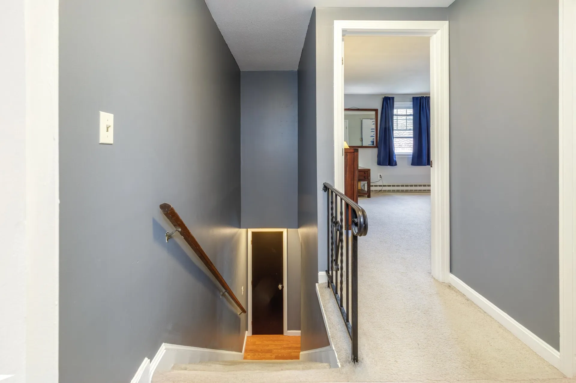 8 Midridge Circle Londonderry NH 03053