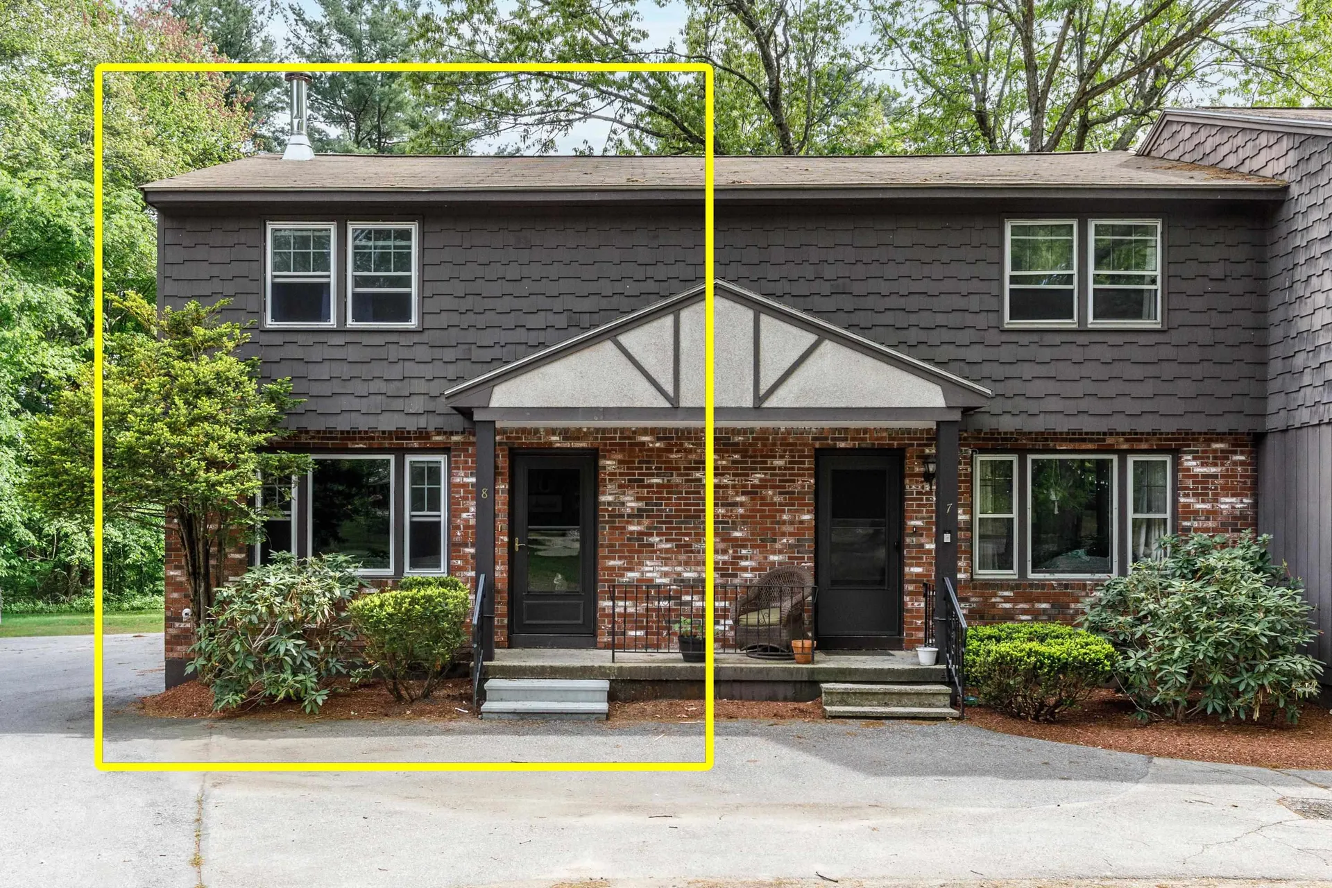 8 Midridge Circle Londonderry NH 03053