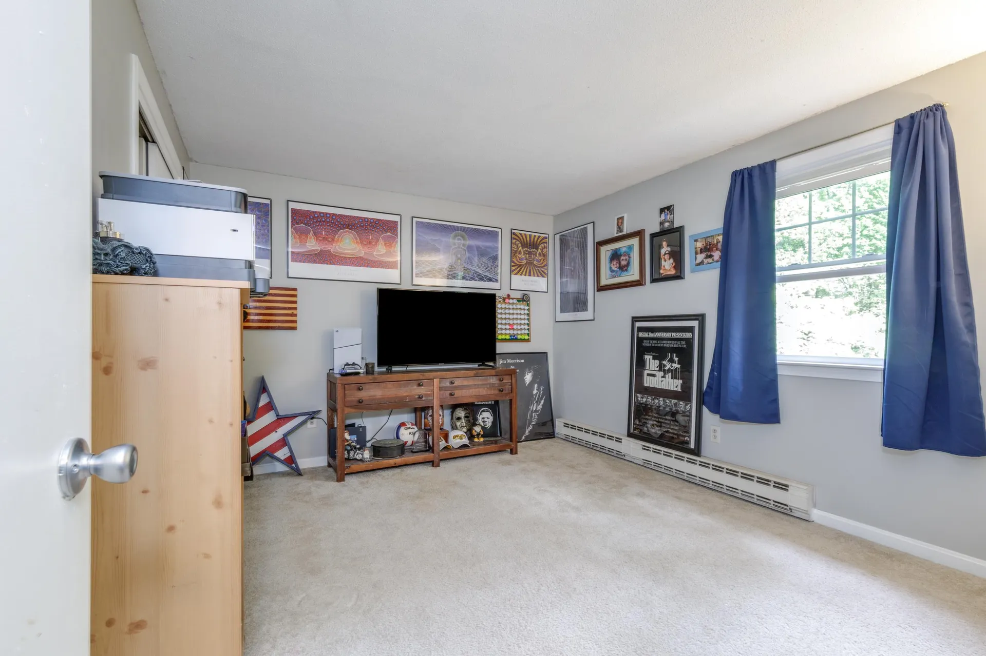 8 Midridge Circle Londonderry NH 03053